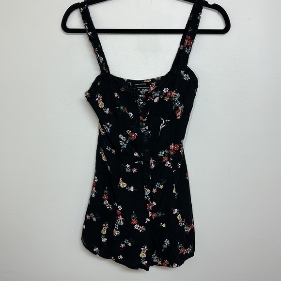 Urban Outfitters Floral Ruffle Romper Black Small - Picture 2 of 5